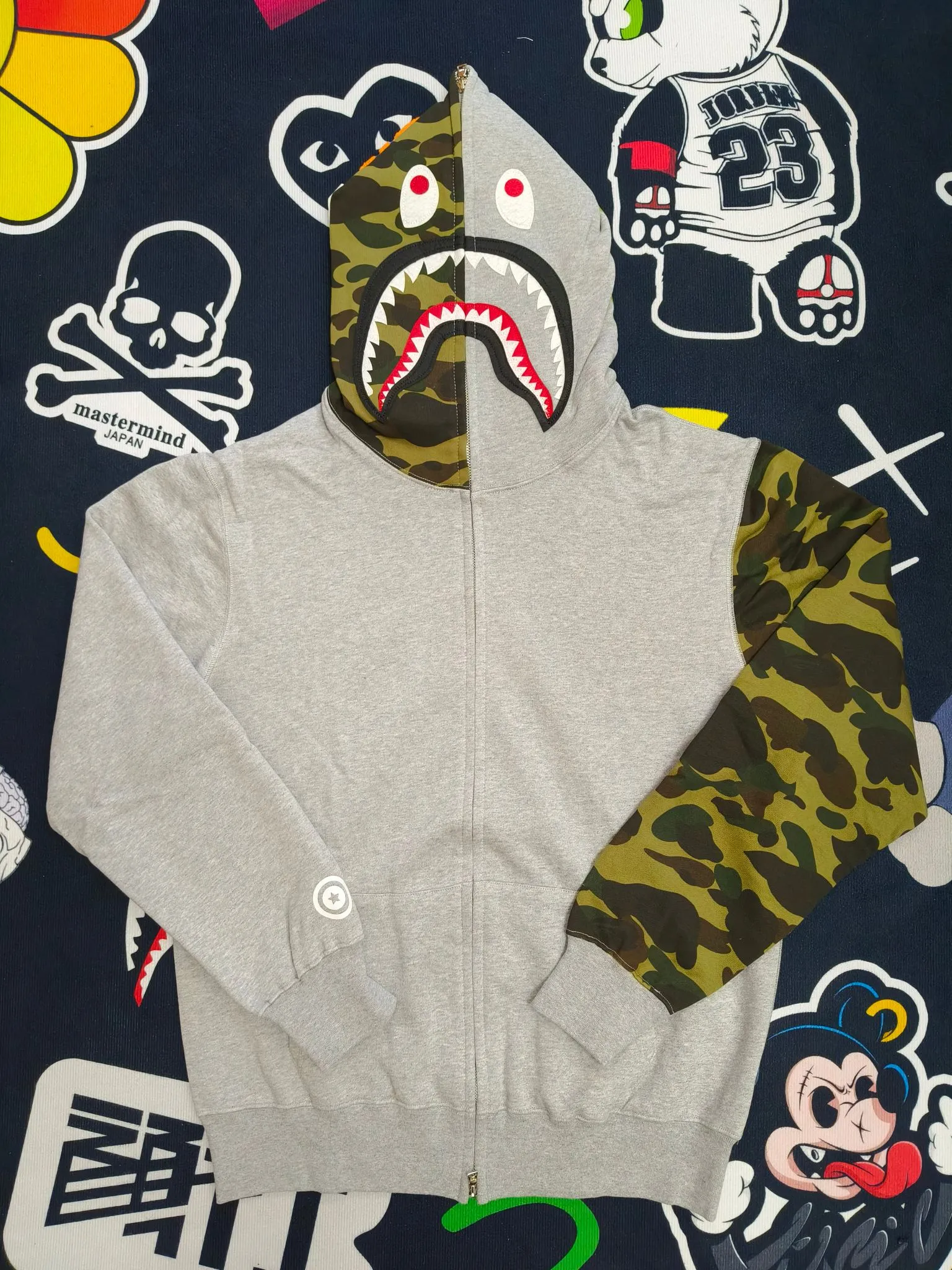 XX 097 BAPE design shark splicing camouflage WGM Classic logo couple model: S—XXL [grey black]